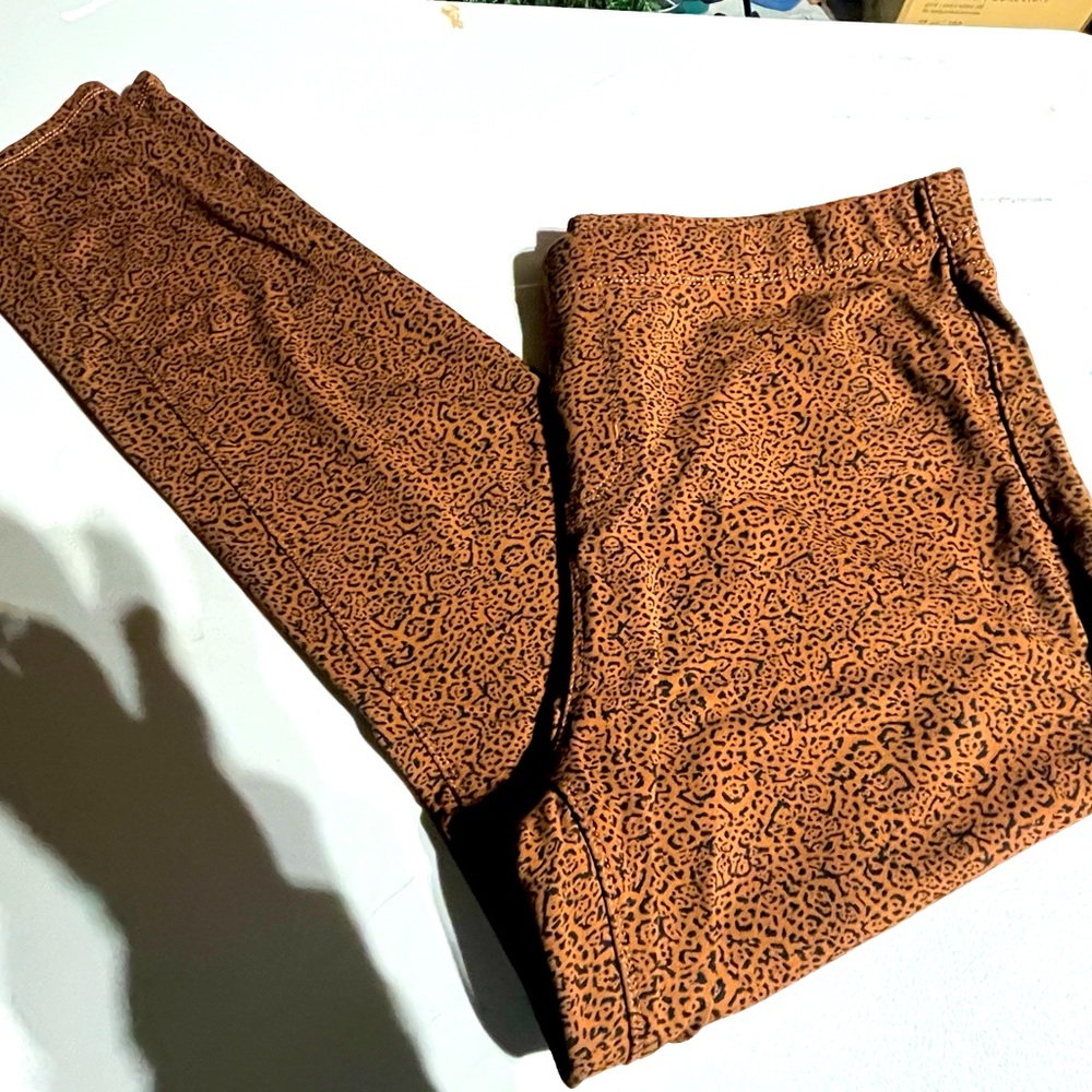 ST JOHN BAY (XL) CHEETAH PRINT PULL ON PANTS WITH TUMMY CONTROL PANEL PREOWNED